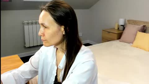 lillian_white1 online show from February 22, 2025, 1:11 am