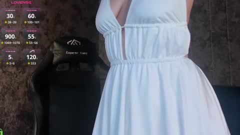 lillian_white1 online show from August 7, 2026, 1:07 am
