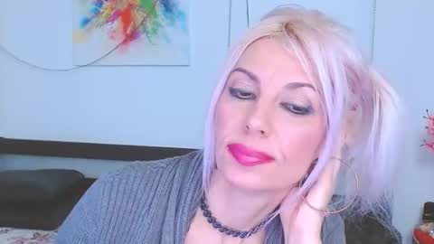 Snapshot of lillianasara chatting on February 7, 2025, 2:08 am Lara online show from February 7, 2025, 2:08 am