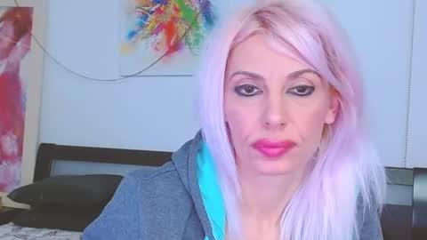 Snapshot of lillianasara chatting on February 11, 2025, 11:12 pm Lara online show from February 11, 2025, 11:12 pm