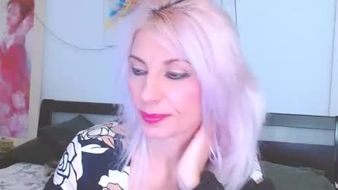 Snapshot of lillianasara chatting on February 17, 2025, 8:15 pm Lara online show from February 17, 2025, 8:15 pm