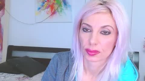 Snapshot of lillianasara chatting on February 19, 2025, 2:55 am Lara online show from February 19, 2025, 2:55 am