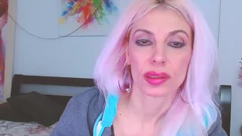 Snapshot of lillianasara chatting on February 23, 2025, 8:28 am Lara online show from February 23, 2025, 8:28 am