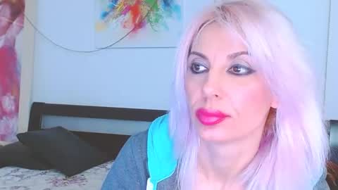 Snapshot of lillianasara chatting on March 1, 2025, 2:26 am Lara online show from March 1, 2025, 2:26 am