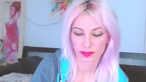 Snapshot of lillianasara chatting on March 3, 2025, 11:24 pm Lara online show from March 3, 2025, 11:24 pm