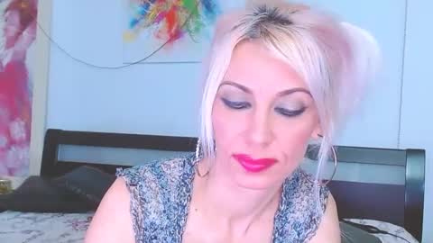 Snapshot of lillianasara chatting on March 11, 2025, 3:05 am Lara online show from March 11, 2025, 3:05 am