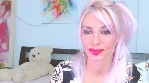 Snapshot of lillianasara chatting on October 10, 2025, 9:14 pm Lara online show from October 10, 2025, 9:14 pm