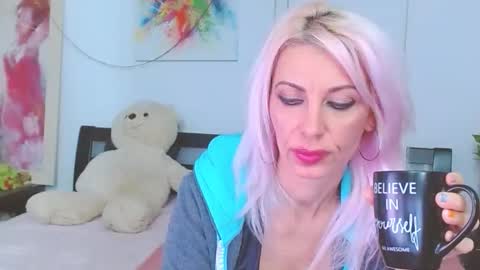 Lara online show from December 1, 2025, 11:32 pm