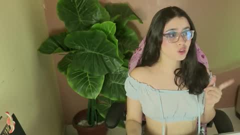 Snapshot of lillianderson chatting on October 1, 2025, 11:38 am lillianderson -  Next stream start at 0700hs GTM-3 online show from October 1, 2025, 11:38 am