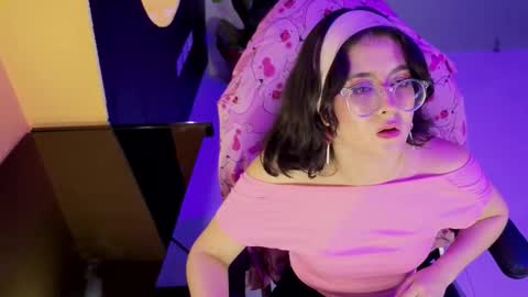 Snapshot of lillianderson chatting on October 12, 2025, 11:53 am lillianderson -  Next stream start at 0700hs GTM-3 online show from October 12, 2025, 11:53 am