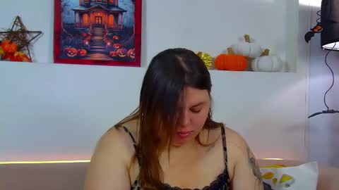 LillianHaig online show from October 24, 2025, 6:48 pm