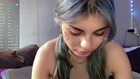 Snapshot of lillianhusk chatting on May 28, 2026, 1:19 pm Amelia online show from May 28, 2026, 1:19 pm