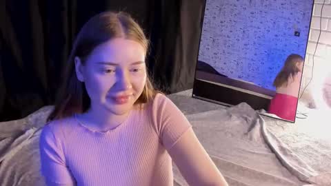 Snapshot of lillie_berry chatting on October 11, 2025, 4:55 am lillie_berry online show from October 11, 2025, 4:55 am