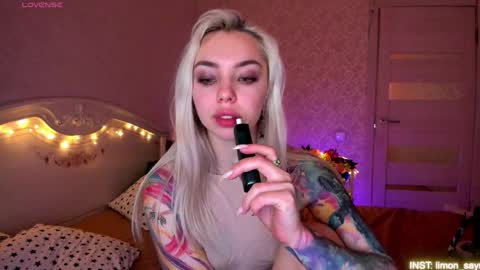 LilliMoore online show from April 29, 2026, 12:48 am