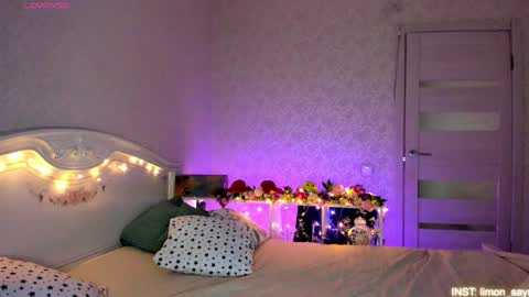 LilliMoore online show from May 11, 2026, 12:16 am