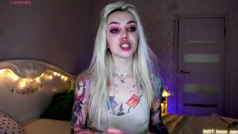 LilliMoore online show from June 4, 2026, 11:22 pm