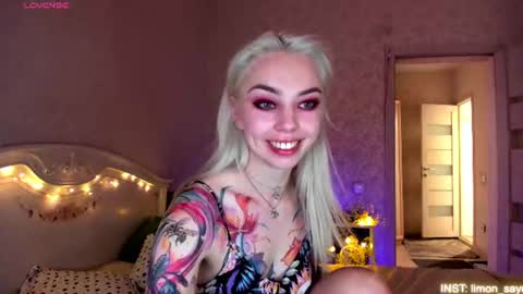 LilliMoore online show from June 14, 2026, 2:24 am