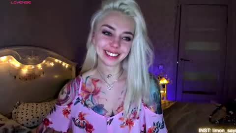 LilliMoore online show from June 14, 2026, 11:07 pm