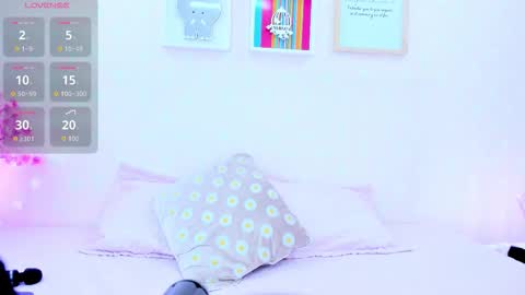 lillit_darkheart_ online show from September 30, 2025, 8:14 pm