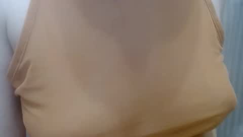 Lilu online show from September 12, 2025, 9:37 pm