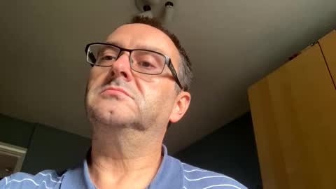 lills16 online show from October 13, 2025, 12:05 pm