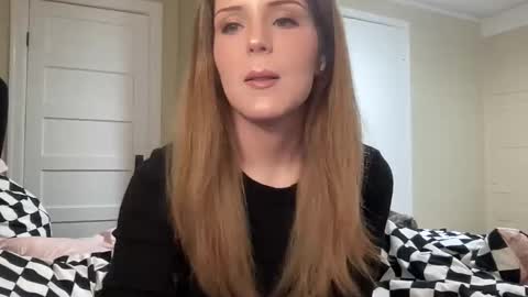 lilly_adams88 online show from May 8, 2026, 12:05 am