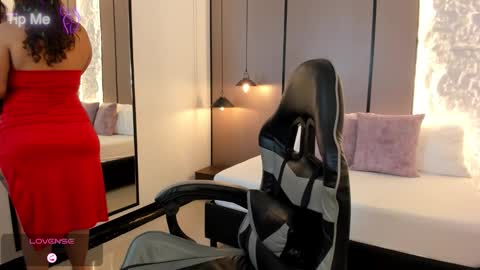 L I L L Y online show from January 6, 2026, 12:09 pm