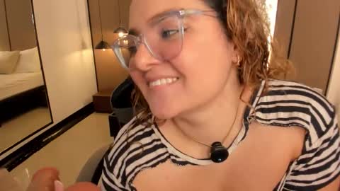 L I L L Y online show from March 23, 2026, 12:42 pm