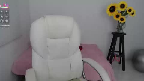 Lilly online show from September 19, 2025, 2:29 pm