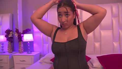 Snapshot of lilly_peach22 chatting on January 4, 2025, 7:55 pm Lilly Peach online show from January 4, 2025, 7:55 pm