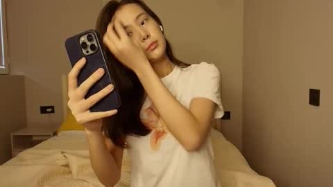 Snapshot of lilly_sweeet chatting on March 17, 2026, 3:33 am lilly online show from March 17, 2026, 3:33 am