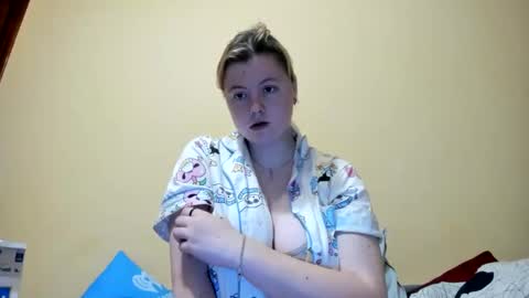 Lilly Depp online show from November 20, 2025, 3:56 pm