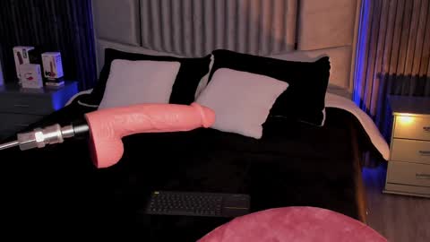 Lilly Ortiz online show from December 10, 2024, 10:05 pm