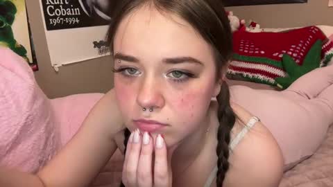 Lilly online show from December 10, 2024, 2:38 am