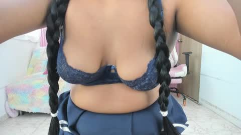 lillyy16 online show from April 25, 2026, 1:41 pm
