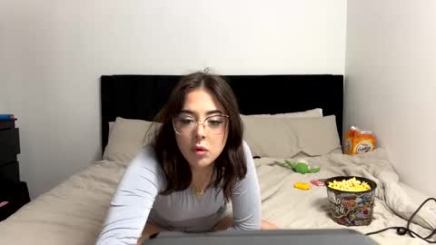 Roxy online show from February 24, 2025, 2:19 am