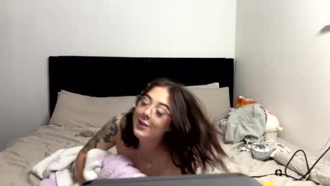 Roxy online show from February 24, 2025, 5:22 am