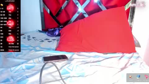 Snapshot of lilotoronto chatting on October 14, 2025, 9:37 pm lilotoronto online show from October 14, 2025, 9:37 pm