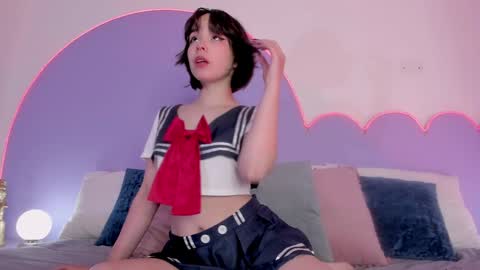 Lilou online show from December 19, 2024, 12:01 pm