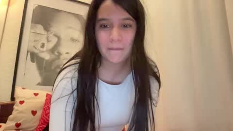 lilprincessxoxo_ online show from September 22, 2025, 4:47 am