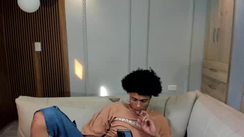 lilr_ online show from December 2, 2024, 1:02 pm