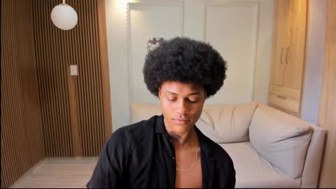 lilr_ online show from December 13, 2024, 2:16 pm