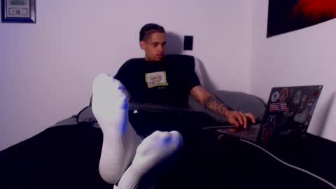 Snapshot of lilray99 chatting on October 25, 2025, 4:42 am  ONLYFANS   online show from October 25, 2025, 4:42 am