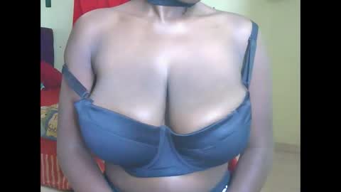 lilshawrie online show from January 15, 2025, 4:36 am