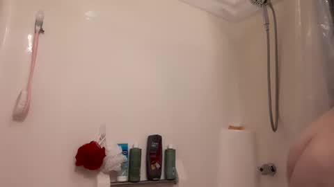 Luna online show from February 26, 2026, 4:22 am