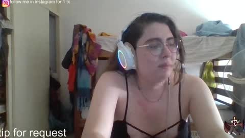 lilsuccubusvicky online show from January 20, 2025, 6:10 pm