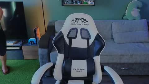 lilteddyboy online show from October 18, 2025, 9:43 am