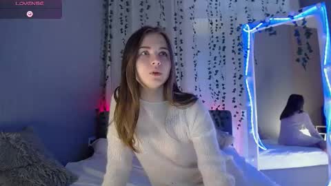 Snapshot of lilu__moon chatting on October 17, 2025, 7:11 am lilu__moon online show from October 17, 2025, 7:11 am