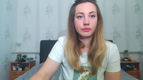 lilu_cute25 online show from May 10, 2026, 6:57 pm