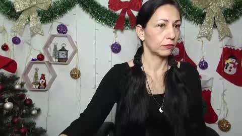 lilugrants online show from January 4, 2025, 7:13 pm